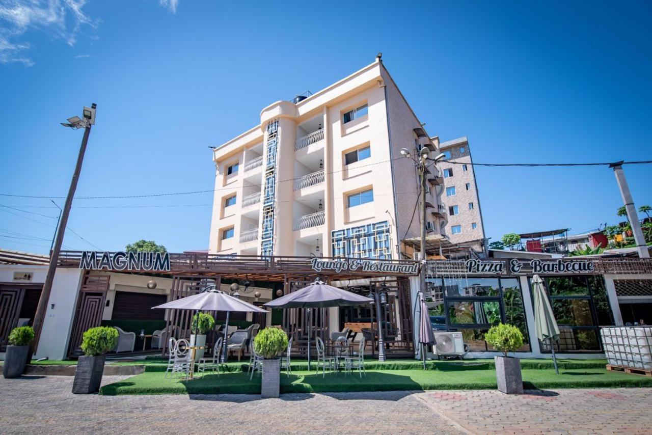 Villa Magnum Douala Exterior foto
